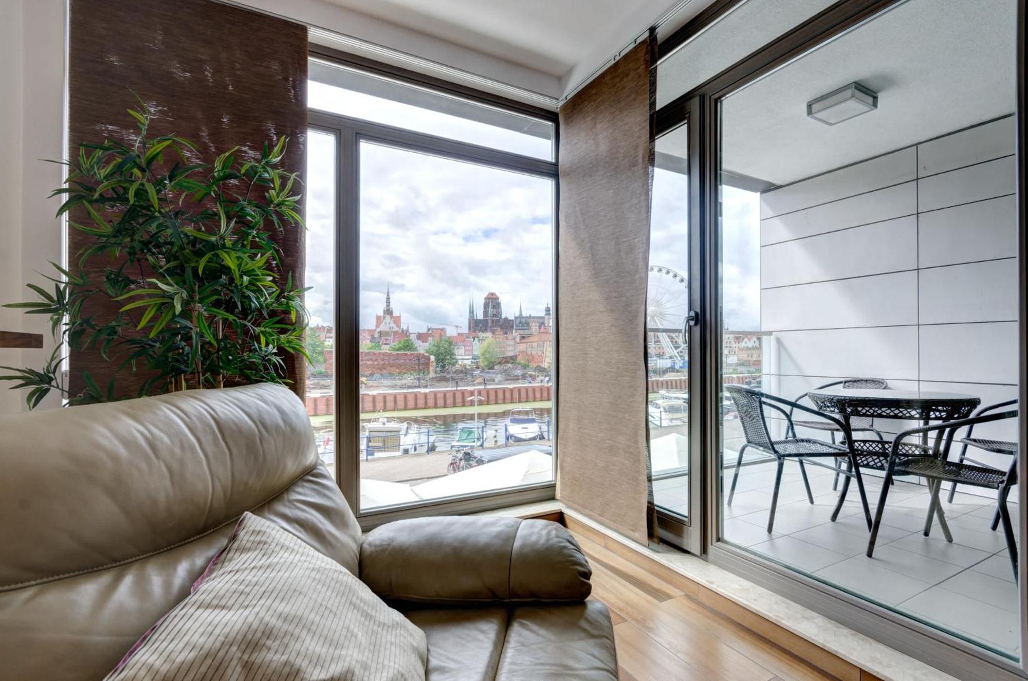 Waterlane Riverside Spa, Pool & Gym By Downtown Apartments Gdansk Room photo