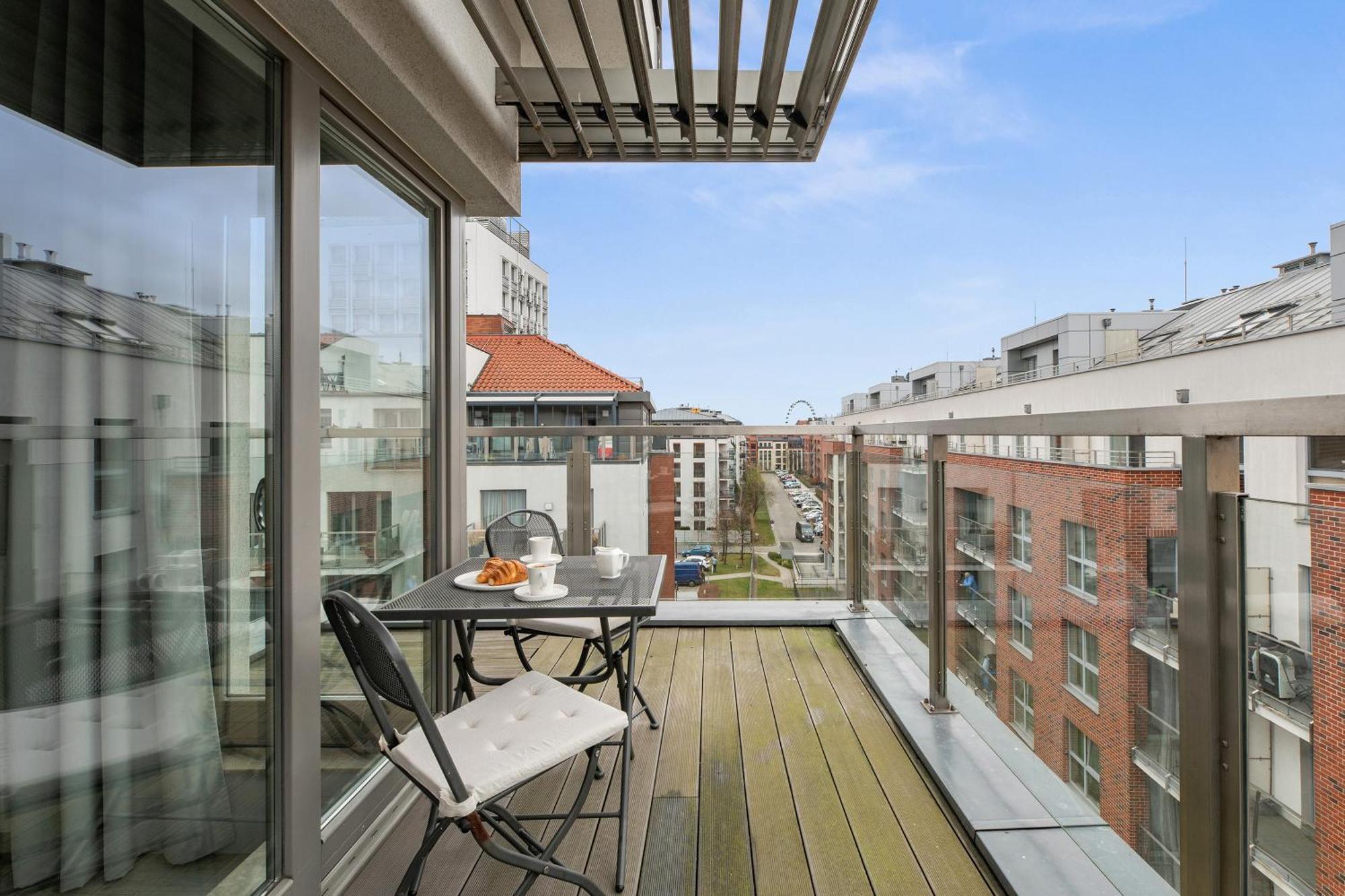 Waterlane Riverside Spa, Pool & Gym By Downtown Apartments Gdansk Room photo